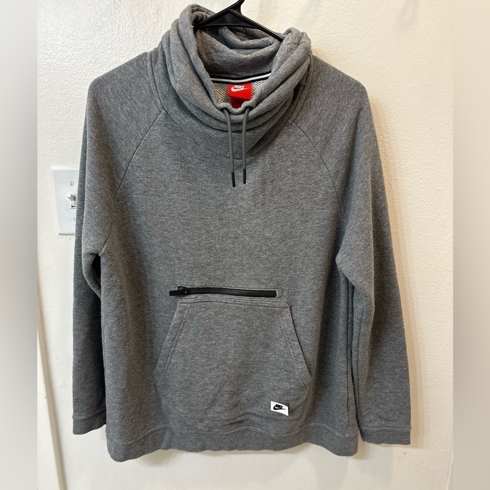 Nike Cowl Neck Sweatshirt With Pocket. Women's Size Medium. Gray.